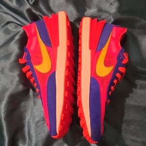Nike women's waffle one blue and hyper pink racer